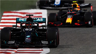 Зурер: Mercedes не допустить домінування Расселла над Боттасом