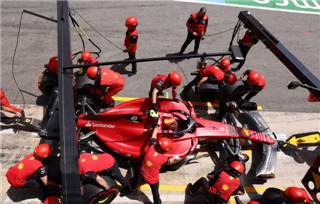 Сайнс: Болід Ferrari показує хороший темп