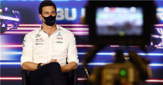 Вольфф: Ми з Red Bull обмінювались ударами, як у боксі