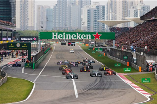 Формула-1 запхне етап у Китаї на листопад і скоротить його формат