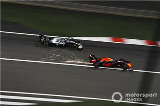 Хемілтон: Претендентів на титул четверо і не слід забувати про Red Bull