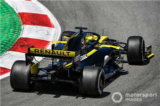 Renault: Занадто небезпечно переключати увагу на машину 2021 року