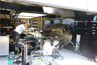 Боттасу встановили старий двигун Mercedes через витік на новому