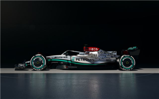 Mercedes привіз на тести в Бахрейні болід без бокових понтонів