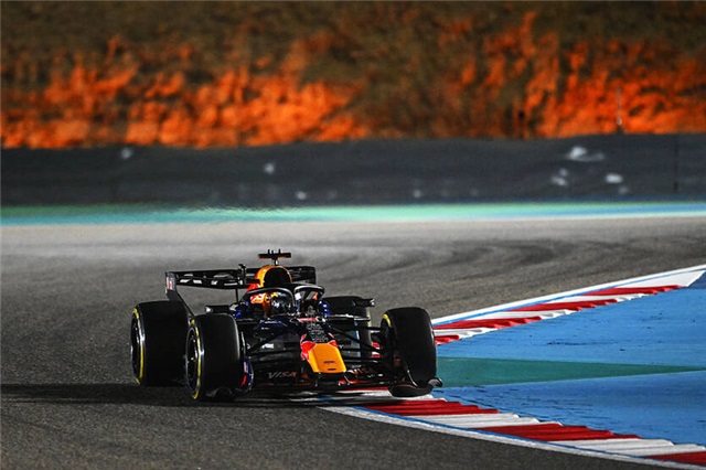 Ред Булл зіткнувся з проблемою на тестах у Бахрейні