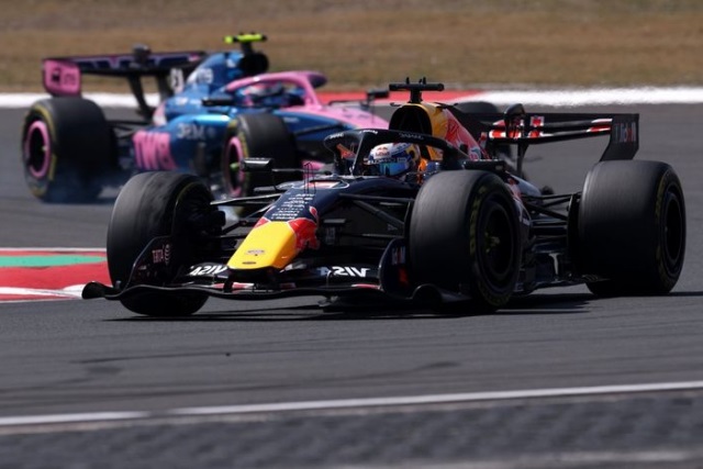 Макс Ферстаппен: Машина абсолютно некерована, я взагалі не можу атакувати