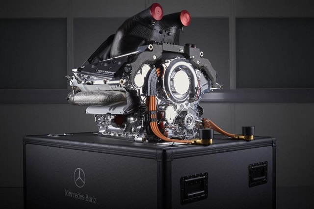 Mercedes міркує про стратегію розвитку силового агрегата
