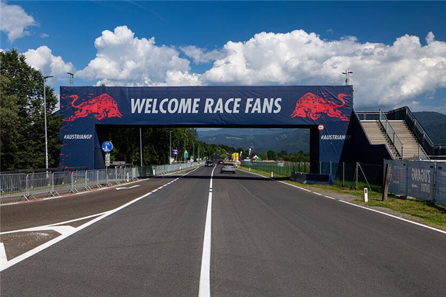 FIA опублікувала попередження про небезпечну спеку на Гран-прі Австрії