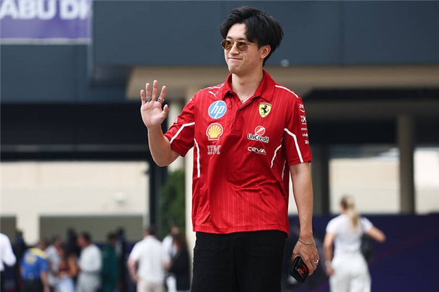 Феррарі попрощалася зі своїм пілотом