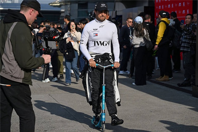 Перес не брав участь у спринтерській кваліфікації Гран-прі Китаю