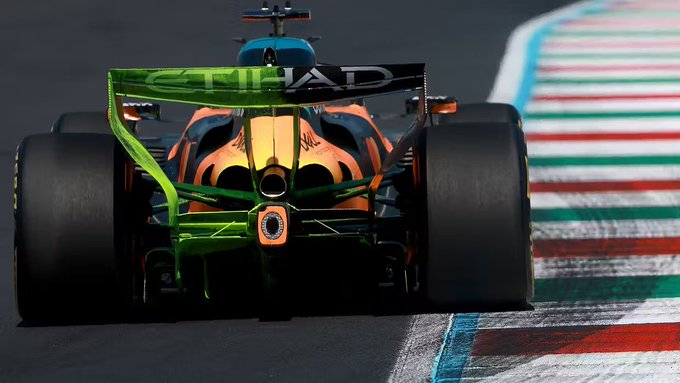 Mclaren привезе у Баку нові крило та днище
