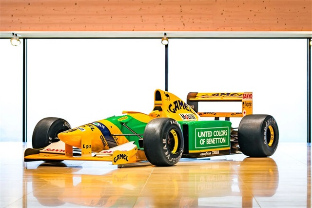 Болід, на якому Шумахер здобув першу перемогу, продають за €8,5 млн