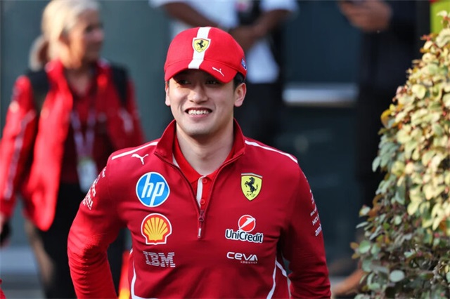 Нова команда Ф1 підписала екс-пілота Феррарі