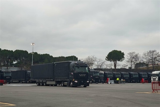 Команда Ф1 уже прибула на предсезонні тести. Коли буде болід на трасі?