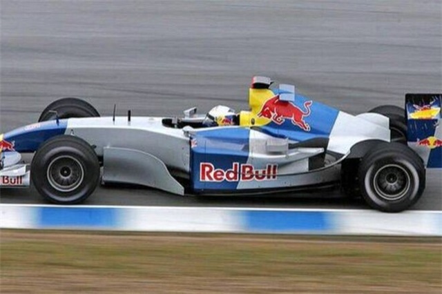 Ред Булл нарешті оновить ліврею. Повернеться до класики