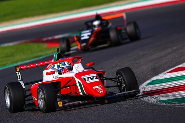 Брат пілота Ф1 став суперником українця у Формулі-4