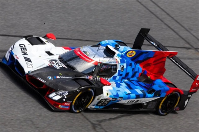 Одразу 10 екс-пілотів Ф1 поїдуть 24-годинну гонку цього тижня