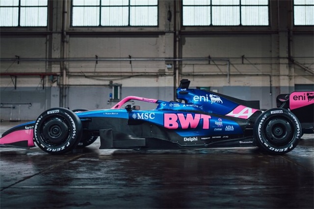 Команда Формули-1 презентувала машину на новий сезон
