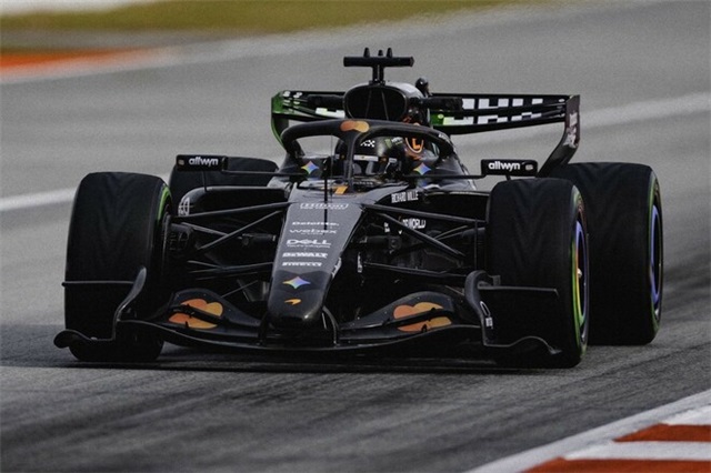 Чемпіони вразили. Аналіз нового боліда Макларен MCL40