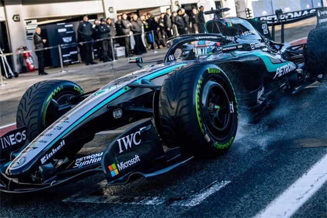 У Формулі-1 нові машини і мотори. Що думають керівники команд та пілоти після перших закритих тестів