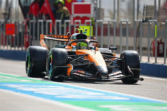 Чемпіон Ф1 вимагає дій від Мерседес через швидкість Ред Булла