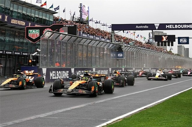 Формула-1 внесла зміни до процедури старту на першу гонку сезону