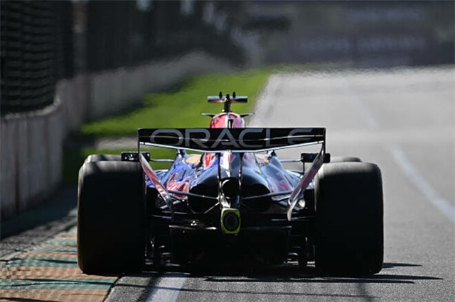 Ред Булл розкрив масштаб пошкоджень боліда Макса Ферстаппена