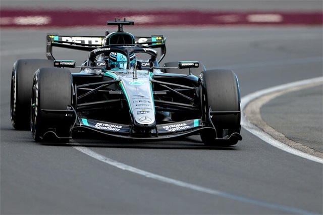 Відбулася перша гонка сезону Формули-1: битва Мерседеса і Феррарі