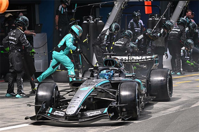 Піт-стоп за 2.17 секунди. Мерседес встановив рекорд сезону