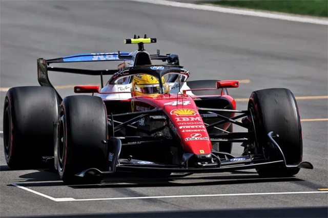 Льюїс Гамілтон: «Я справді не знаю, чому Феррарі так вчинила»