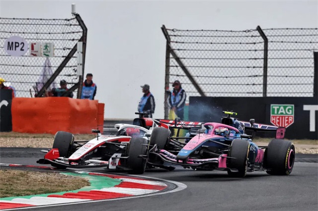 Пілот Ф1 отримав погрози вбивства після гонки. Команда звернулася до фанів