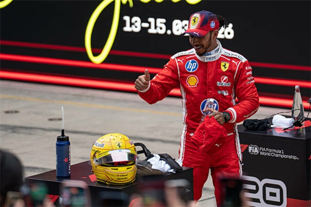 Гамілтон пояснив, що треба зробити Феррарі, аби перемогти Мерседес