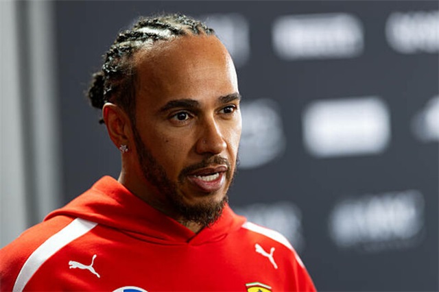 Льюїс Гамілтон: «Не дозволяю всьому цьому лайну заважати мені»