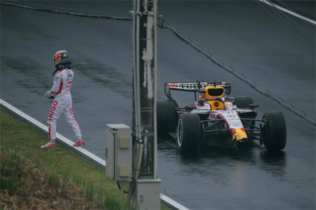 Арвід Ліндблд пошкодив болід на тестах в Японії