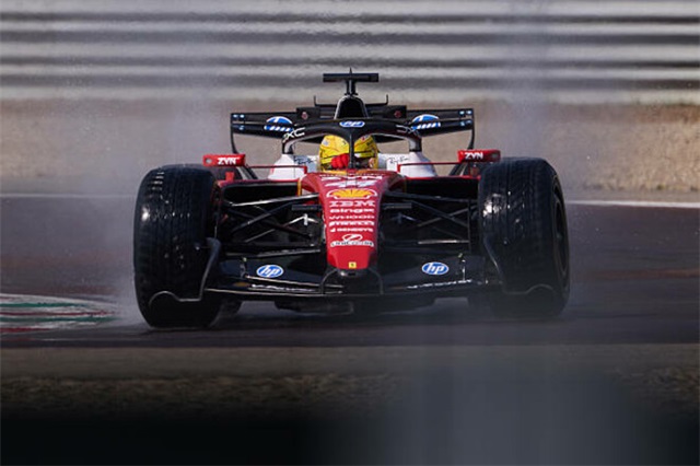 Феррарі проводить приватні тести під час паузи у Формулі-1