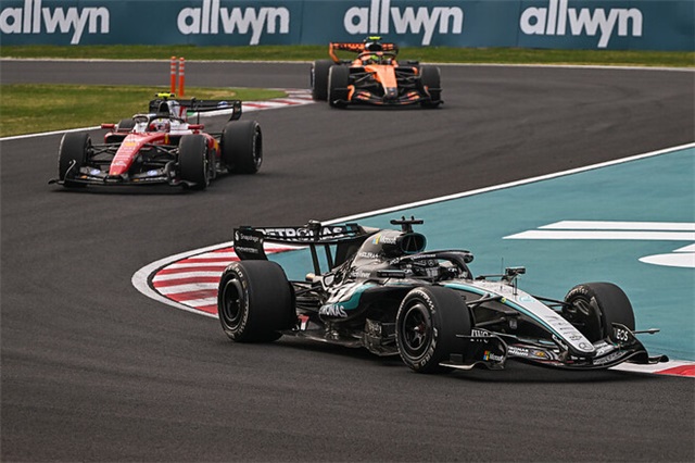 Ф1 змінила правило через скаргу Феррарі. Дві команди від цього постраждають