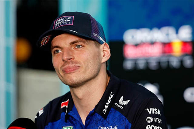 Макс Ферстаппен: «Я був би ідіотом, якби намагався зробити це»