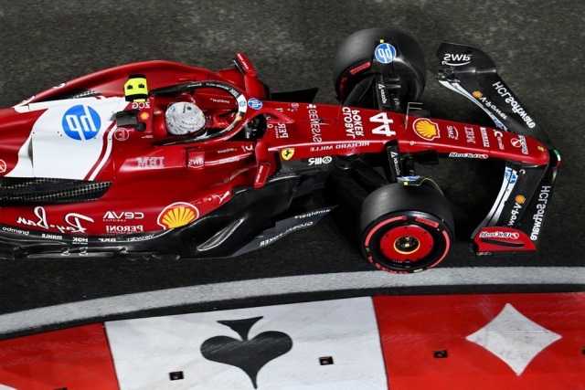 Льюїс Гамілтон: Я підтримав рішення Ferrari зосередитись на боліді нового сезону