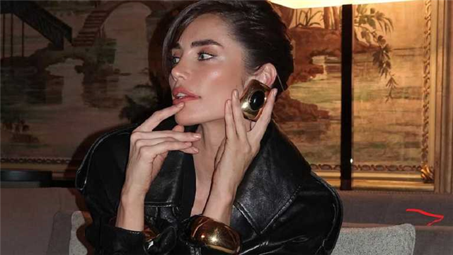 Фантастична дівчина Сайнса сяє у Парижі на зйомках Chanel – коханий вхопив штраф у Японії з несподіваної причини