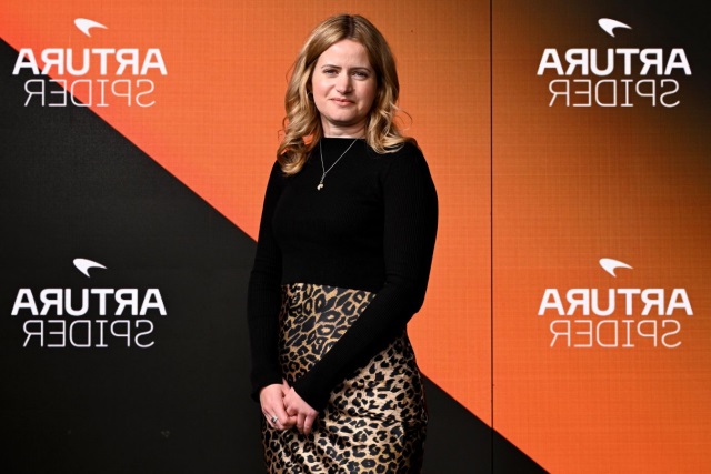 Берні Коллінз: Наступного року Mercedes та McLaren будуть битися за титул