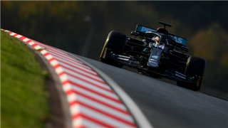 Шеф Pirelli пояснив, чому в Катарі було так багато проколів