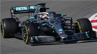 Преса: Новий болід Mercedes перевершує сподівання