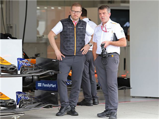 Шеф McLaren: Ми продовжимо роботу над цим болідом