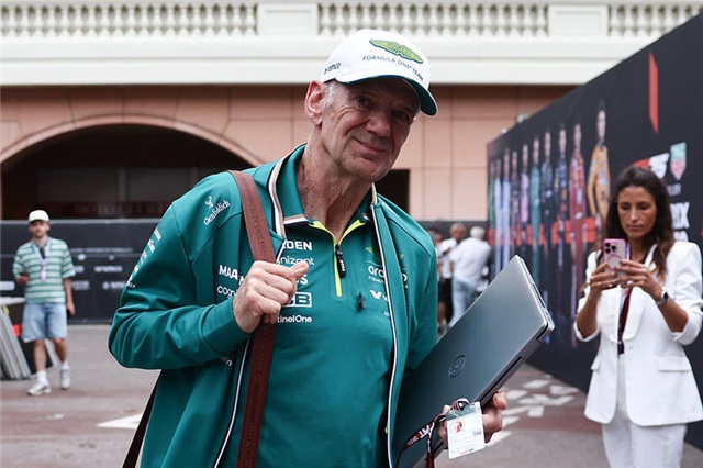 Астон Мартін офіційно назвав ім'я нового керівника команди