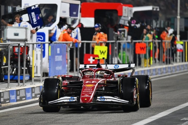 Льюїс Гамілтон: Чекаю перерви, щоб ніхто не міг до мене дістатися