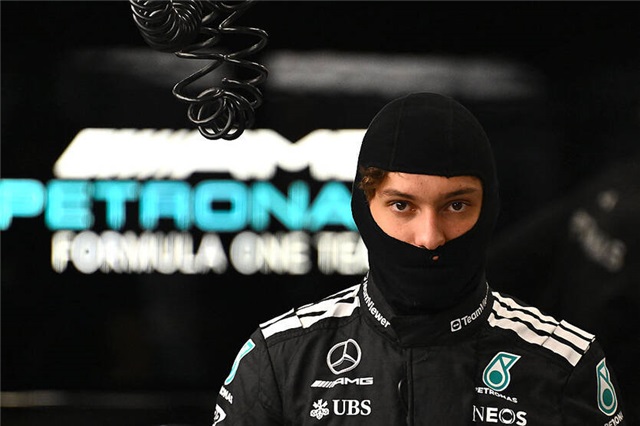 Ред Булл офіційно перепросив за звинувачення у бік пілота Мерседес