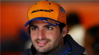 Сайнс: McLaren прогресує, тож не думаю про іншу команду