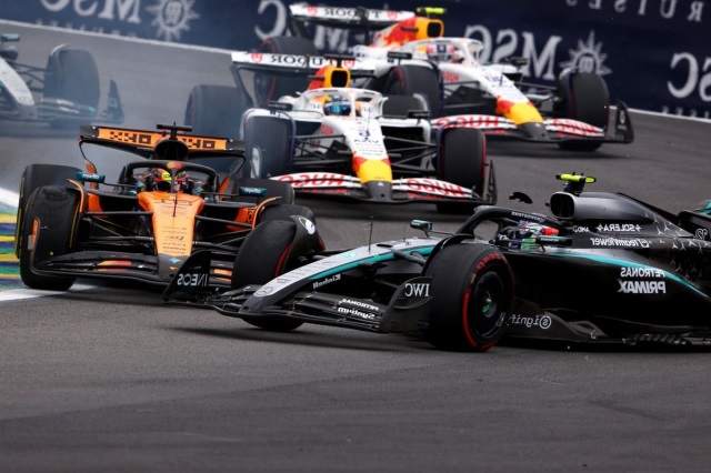 Судді пояснили штраф Піастрі за зіткнення з Антонеллі