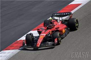 Сайнс: Не знаємо, чи Ferrari побореться з Red Bull на прямих