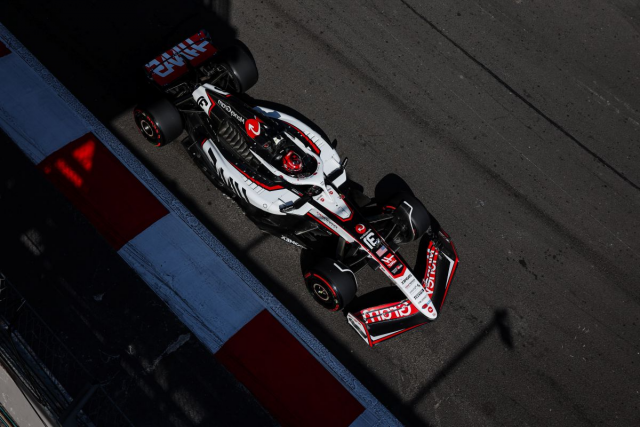 Естебан Окон: Намагався якомога довше стримувати Піастрі, щоб захистити Бермана